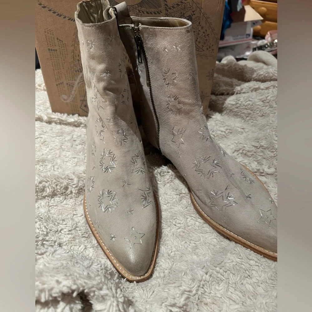 FREE PEOPLE size 10 (40) Tan/Cream Bowers Embroidered Boots NEW $198 - Picture 6 of 16